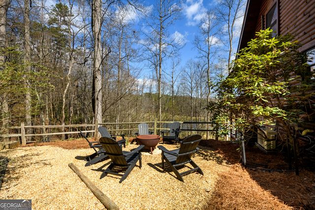 91 Whispering Lake Way, Blue Ridge, GA 30513