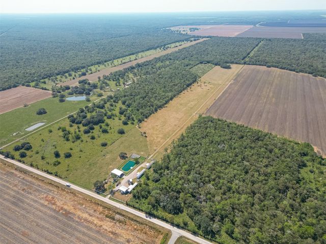 16631 Baker Cr 522 Road, Guy, TX 77444
