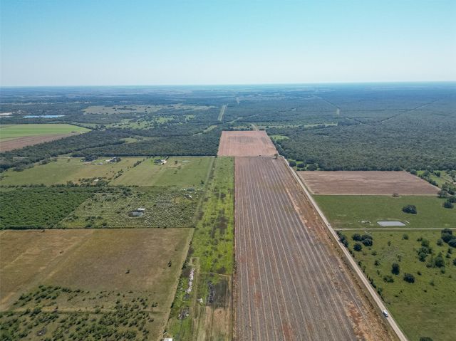 16631 Baker Cr 522 Road, Guy, TX 77444
