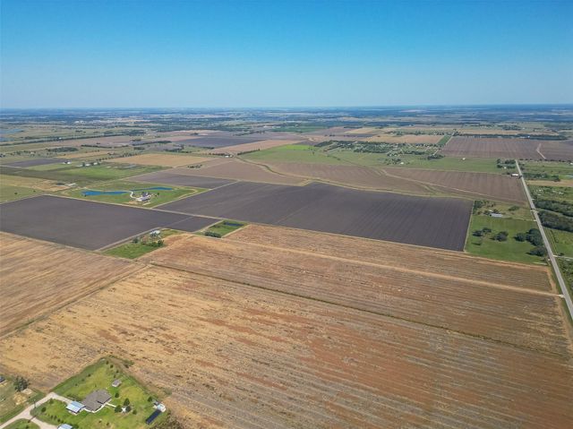 16631 Baker Cr 522 Road, Guy, TX 77444