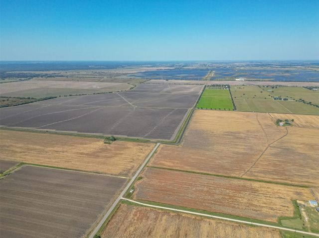 16631 Baker Cr 522 Road, Guy, TX 77444