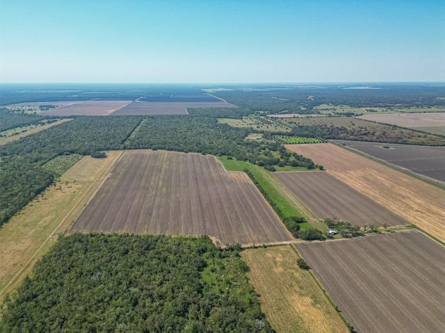 16631 Baker Cr 522 Road, Guy, TX 77444