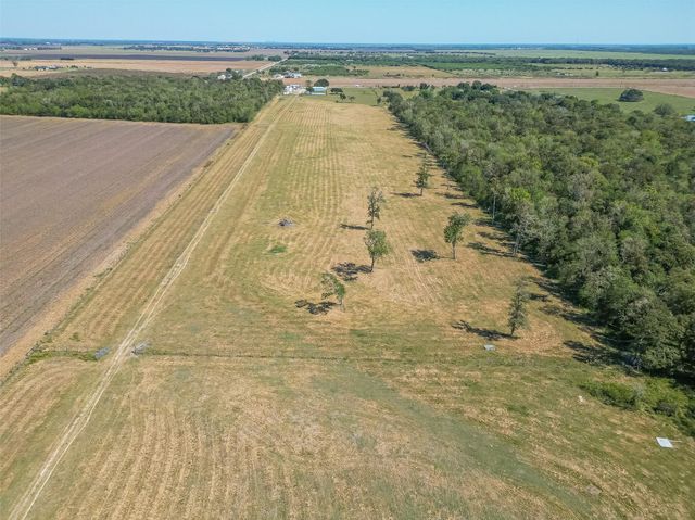 16631 Baker Cr 522 Road, Guy, TX 77444