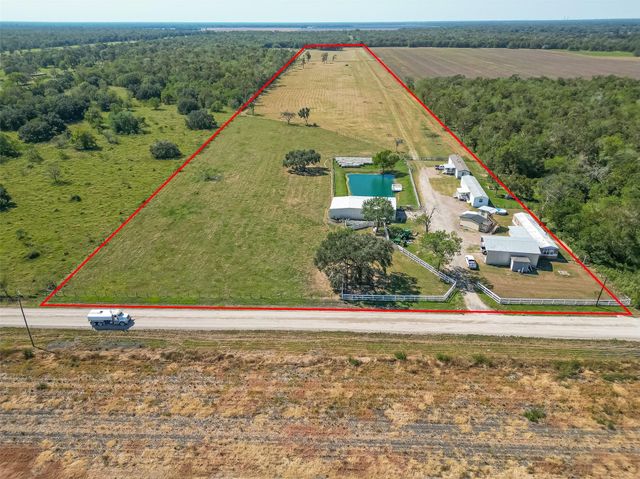 16631 Baker Cr 522 Road, Guy, TX 77444