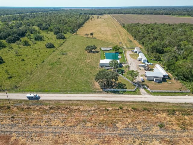 16631 Baker Cr 522 Road, Guy, TX 77444
