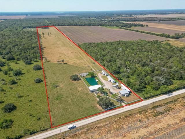 16631 Baker Cr 522 Road, Guy, TX 77444
