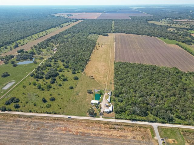 16631 Baker Cr 522 Road, Guy, TX 77444