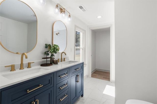 2400 Old Lost Mountain Road, Powder Springs, GA 30127