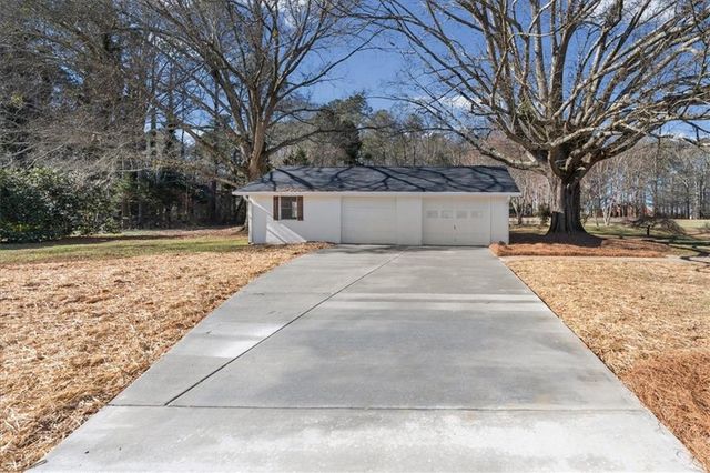 2400 Old Lost Mountain Road, Powder Springs, GA 30127
