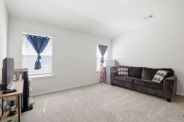 10522 NEVERSINK BLVD, San Antonio, TX 78252