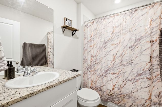 10522 NEVERSINK BLVD, San Antonio, TX 78252