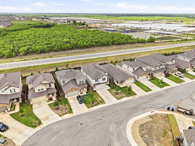 10522 NEVERSINK BLVD, San Antonio, TX 78252
