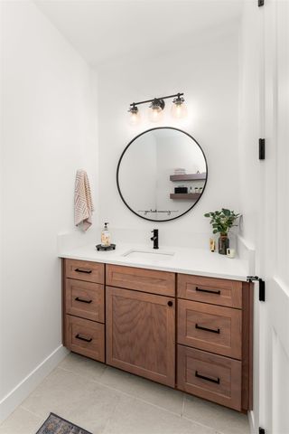 10911 S SHERMAN Rd, Spokane, WA 99224