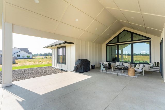 10911 S SHERMAN Rd, Spokane, WA 99224