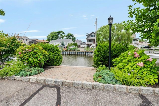 18 South Plaza, Amity Harbor, NY 11701