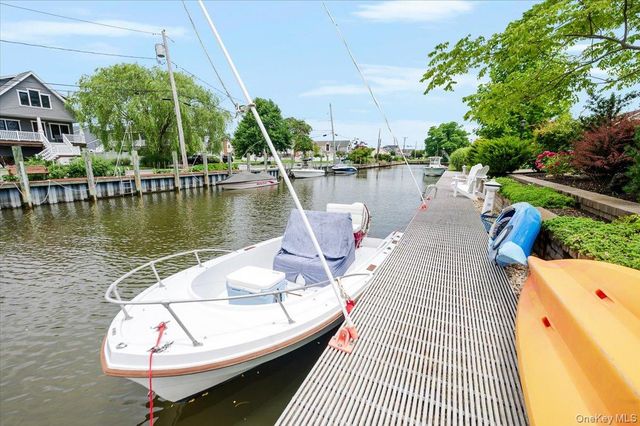 18 South Plaza, Amity Harbor, NY 11701