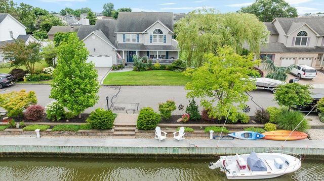 18 South Plaza, Amity Harbor, NY 11701