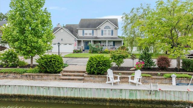 18 South Plaza, Amity Harbor, NY 11701