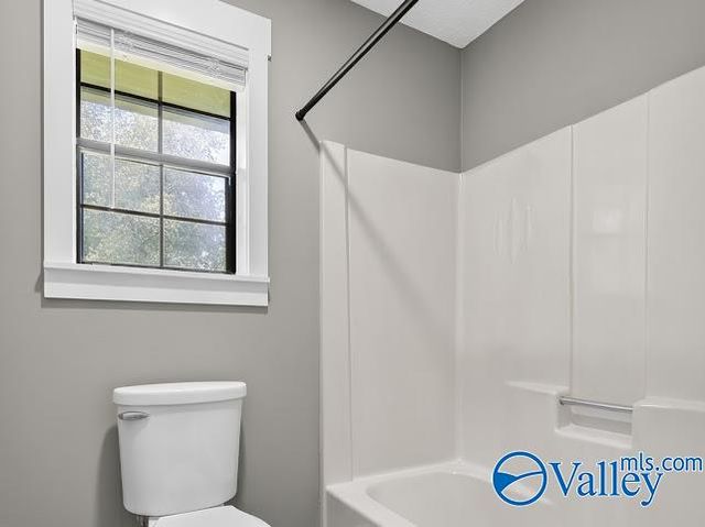 208 Seville Lane, Rainbow City, AL 35906