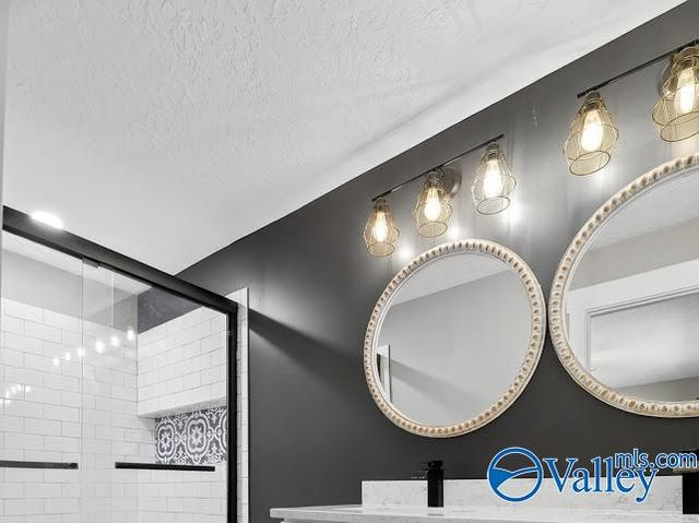 208 Seville Lane, Rainbow City, AL 35906