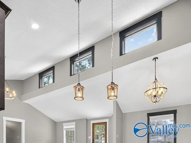 208 Seville Lane, Rainbow City, AL 35906