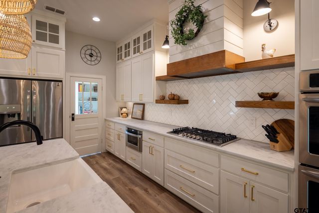 9465 Cherokee Trl, Tyler, TX 75703