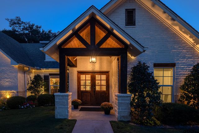 9465 Cherokee Trl, Tyler, TX 75703