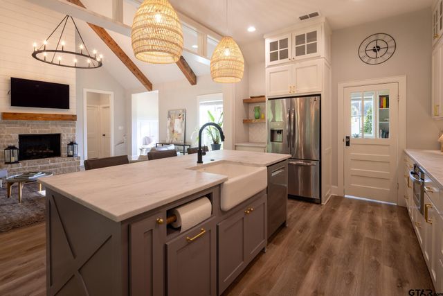 9465 Cherokee Trl, Tyler, TX 75703