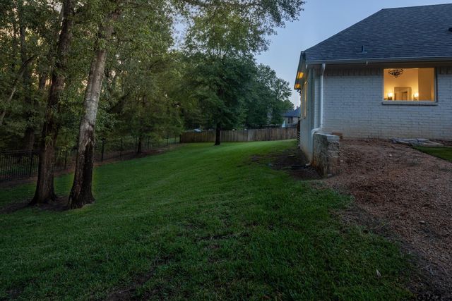9465 Cherokee Trl, Tyler, TX 75703