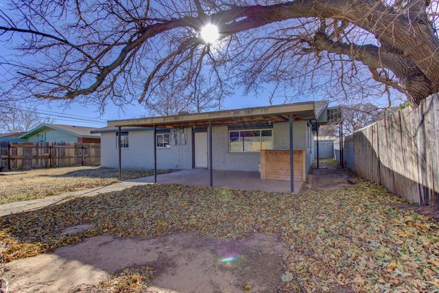 2112 58th Street, Lubbock, TX 79412