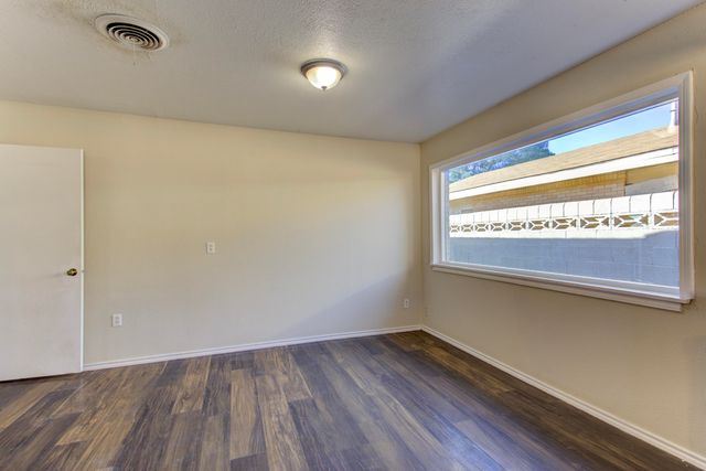 2112 58th Street, Lubbock, TX 79412