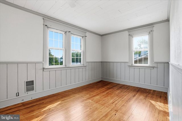 2439 SUSQUEHANNA RD, Abington, PA 19001