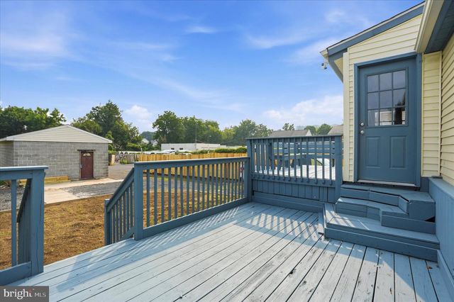 2439 SUSQUEHANNA RD, Abington, PA 19001