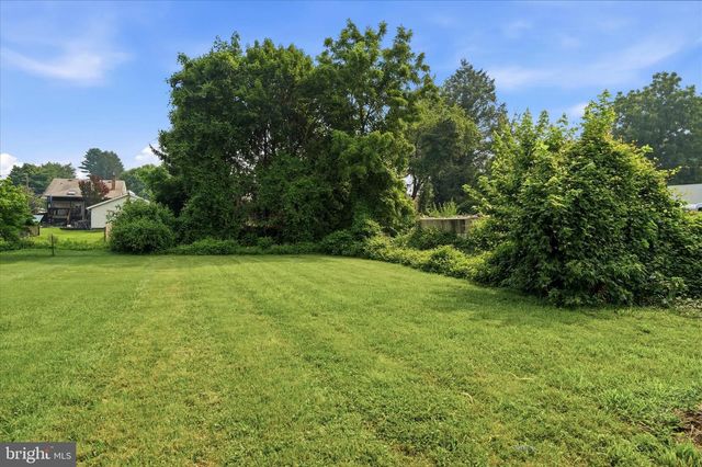 2439 SUSQUEHANNA RD, Abington, PA 19001