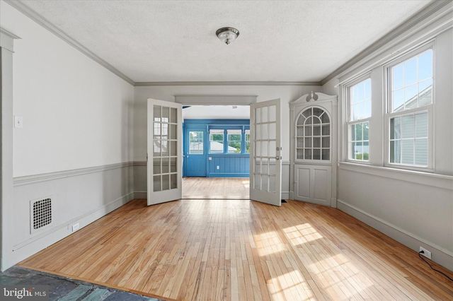 2439 SUSQUEHANNA RD, Abington, PA 19001