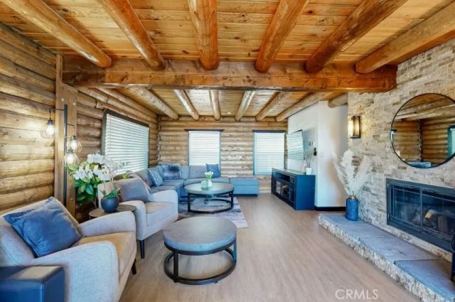 1960 Willow Drive, Running Springs, CA 92382