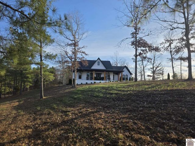 76 Muirfield Way, Benton, KY 42025