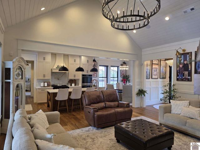 76 Muirfield Way, Benton, KY 42025