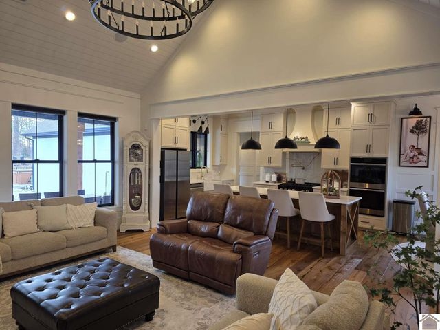 76 Muirfield Way, Benton, KY 42025