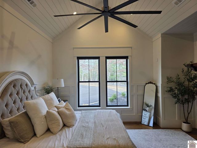 76 Muirfield Way, Benton, KY 42025