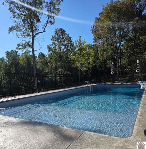 76 Muirfield Way, Benton, KY 42025