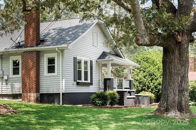 404 Laurel Street NE, Valdese, NC 28690