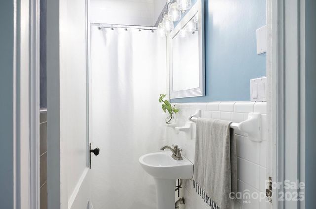 404 Laurel Street NE, Valdese, NC 28690