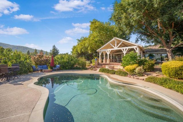 12170 Calle Uvas, Gilroy, CA 95020