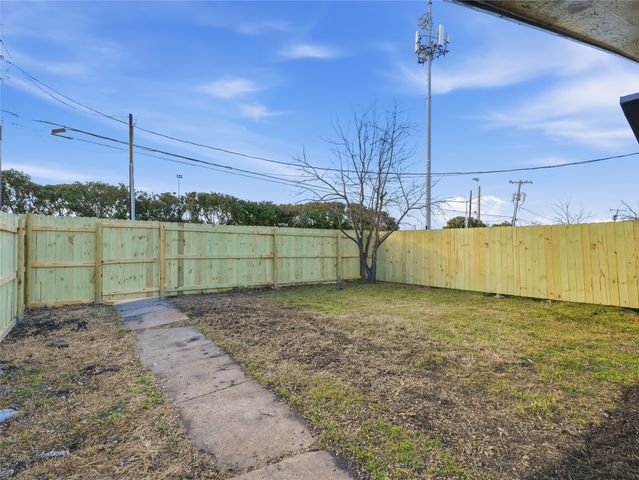 1725 R Avenue, Plano, TX 75074