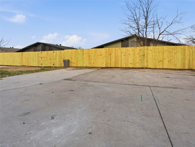 1725 R Avenue, Plano, TX 75074