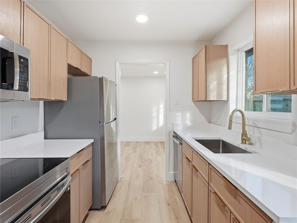 1725 R Avenue, Plano, TX 75074