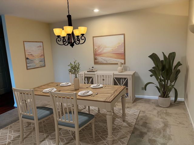 2000 Chestnut Avenue 407, Glenview, IL 60025