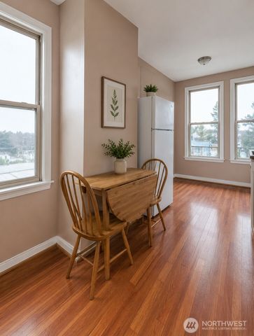 9265 57th Avenue S, Seattle, WA 98118