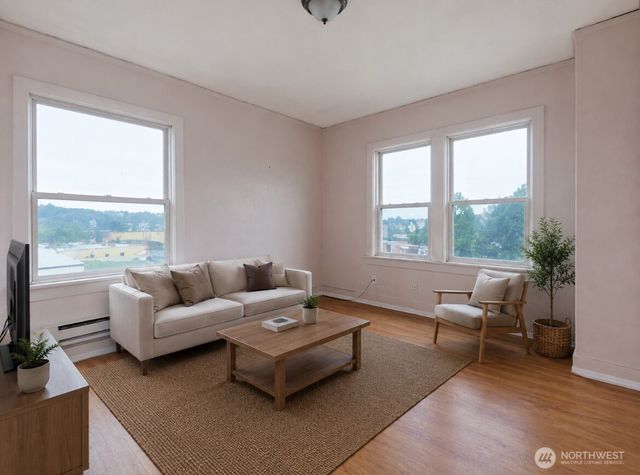 9265 57th Avenue S, Seattle, WA 98118